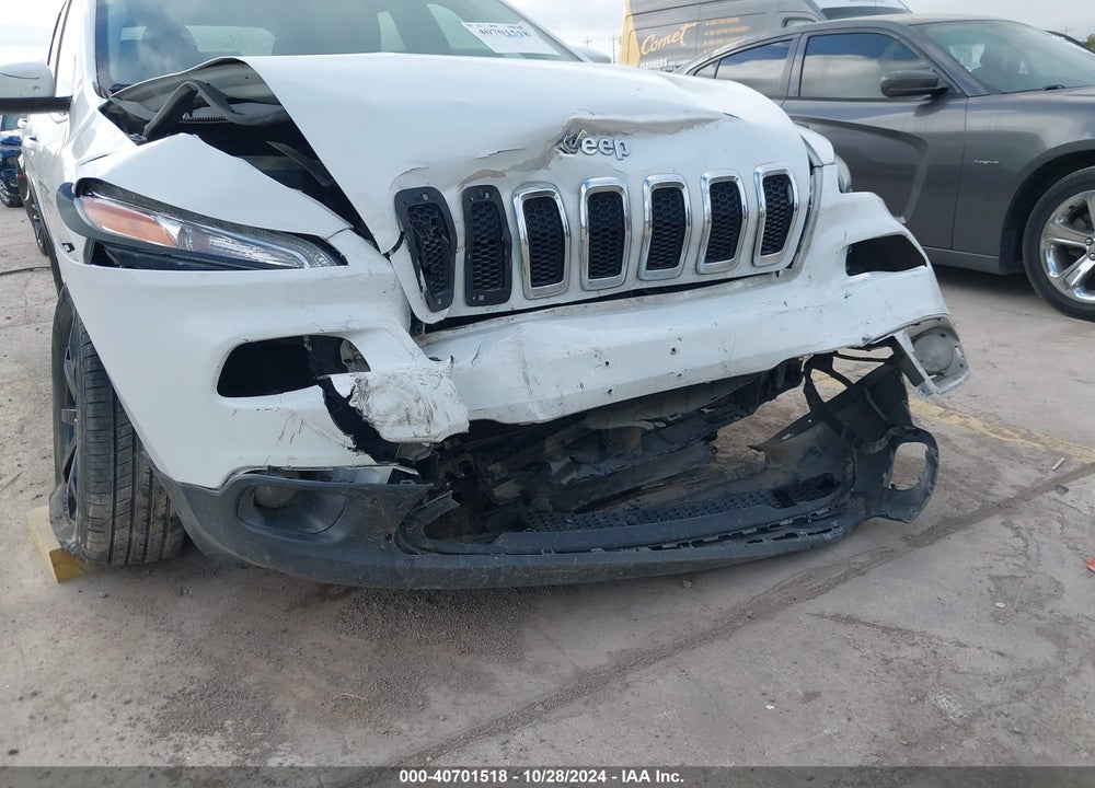 2018 JEEP CHEROKEE LATITUDE PLUS FWD VIN: 1C4PJLLB9JD538071