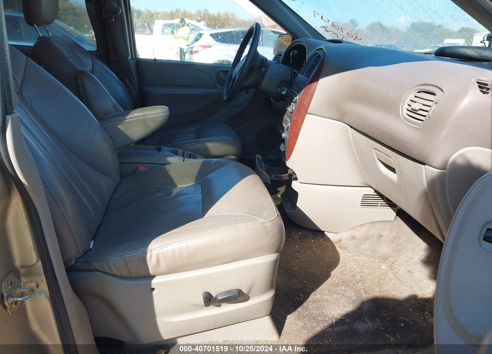 2003 CHRYSLER TOWN & COUNTRY LXI VIN: 2C4GP54L53R185202