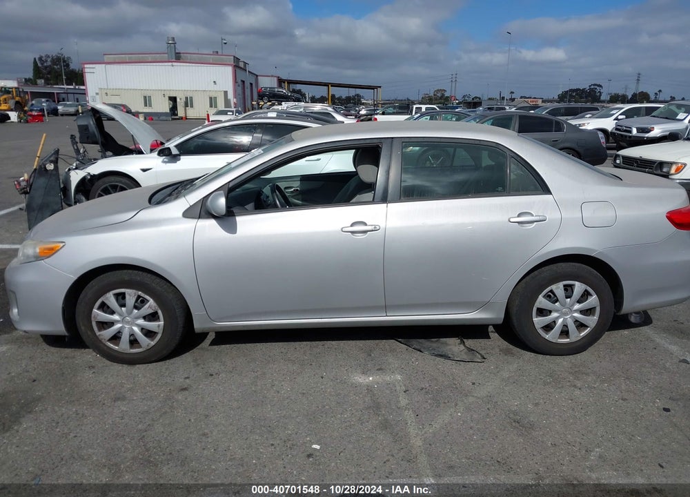2011 TOYOTA COROLLA LE VIN: 2T1BU4EEXBC750667