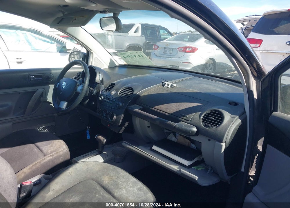 2001 VOLKSWAGEN NEW BEETLE GL VIN: 3VWBS21C91M433299