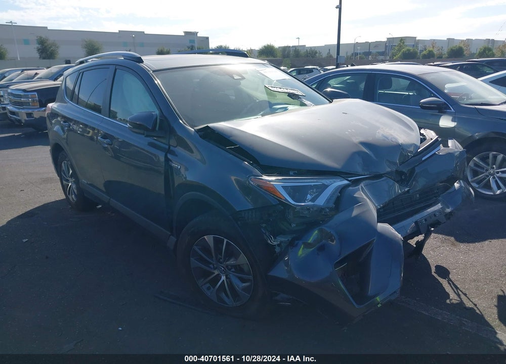 2018 TOYOTA RAV4 HYBRID XLE VIN: JTMRJREV5JD198257