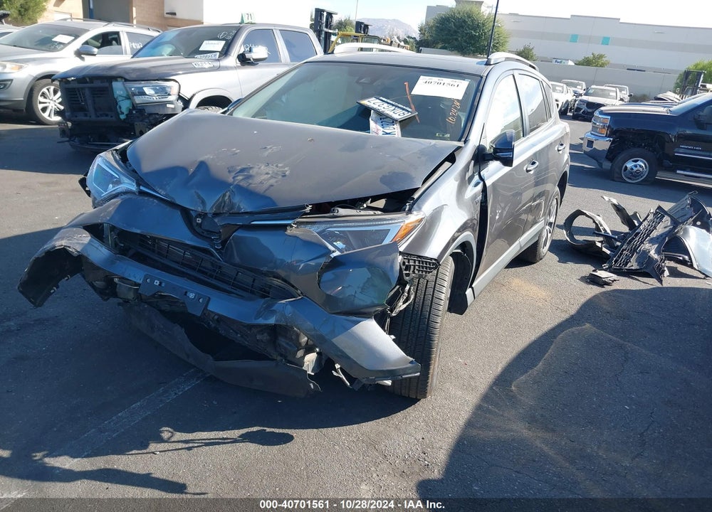 2018 TOYOTA RAV4 HYBRID XLE VIN: JTMRJREV5JD198257