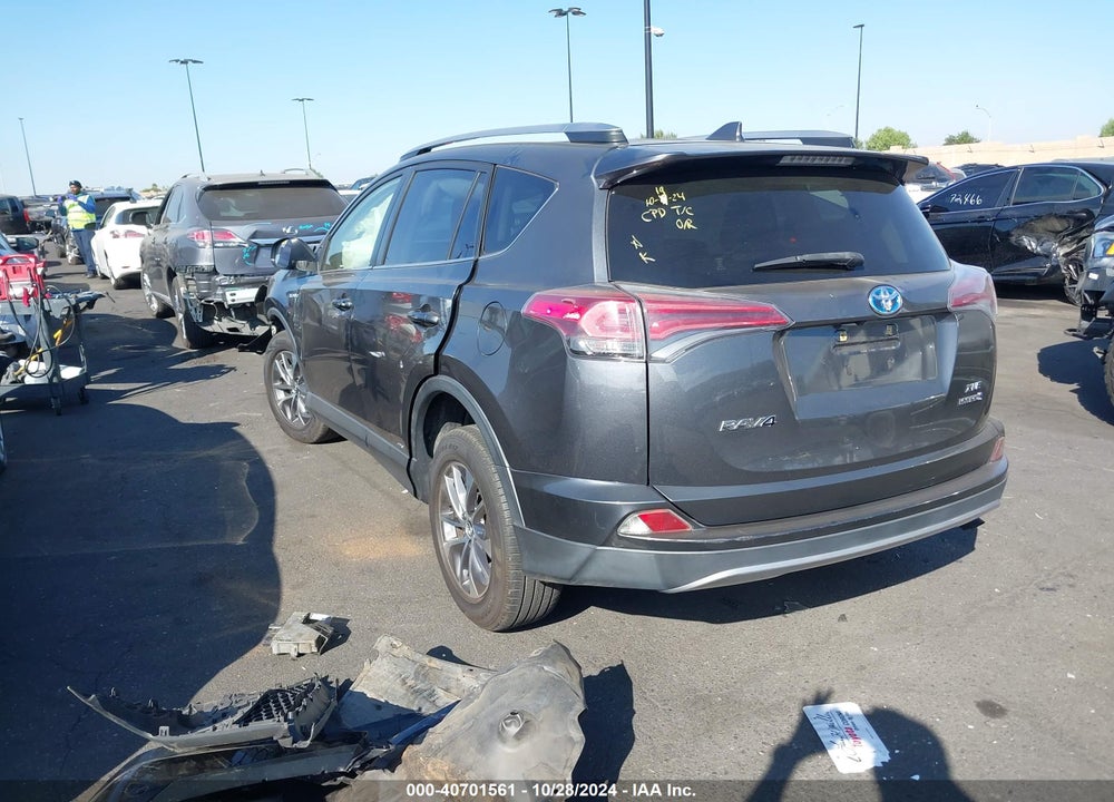 2018 TOYOTA RAV4 HYBRID XLE VIN: JTMRJREV5JD198257
