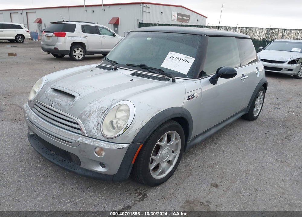 2005 MINI COOPER S VIN: WMWRE33465TD90505