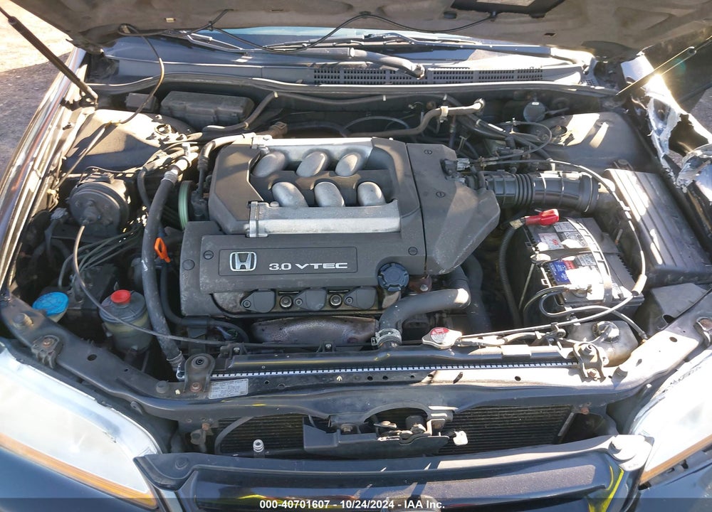 2001 HONDA ACCORD 3.0 EX VIN: 1HGCG16531A061003