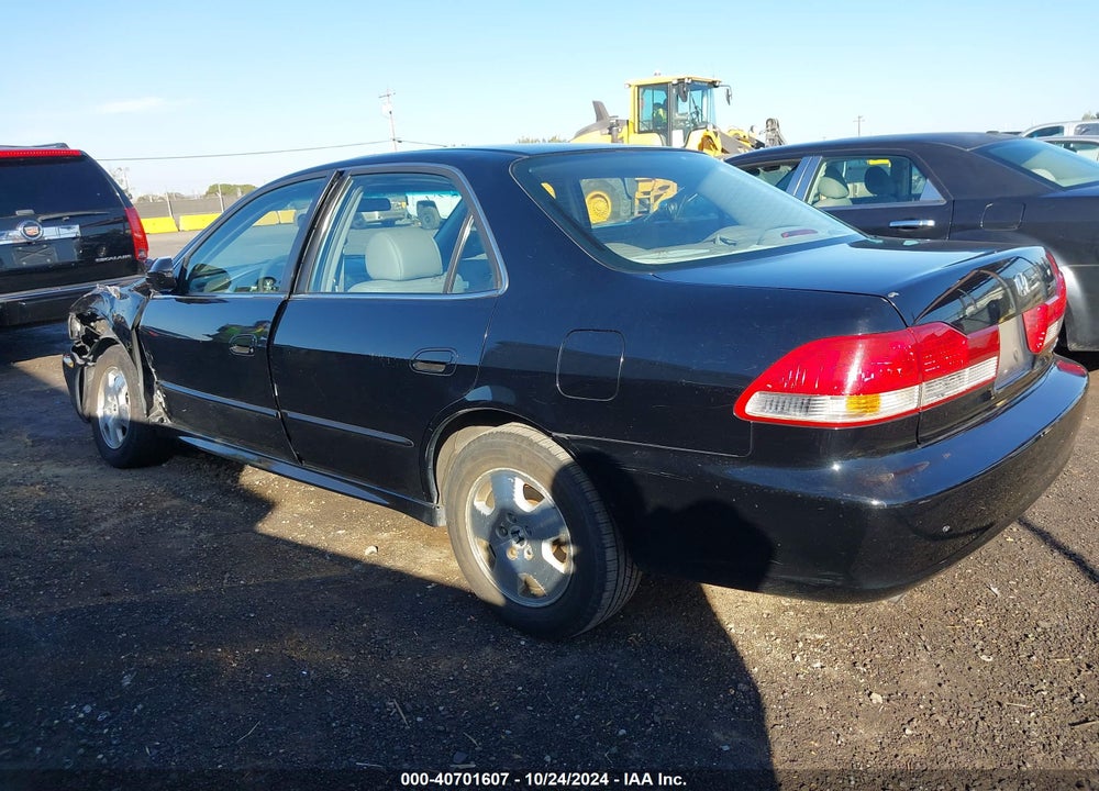 2001 HONDA ACCORD 3.0 EX VIN: 1HGCG16531A061003