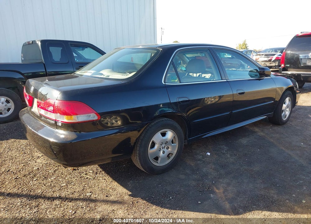 2001 HONDA ACCORD 3.0 EX VIN: 1HGCG16531A061003