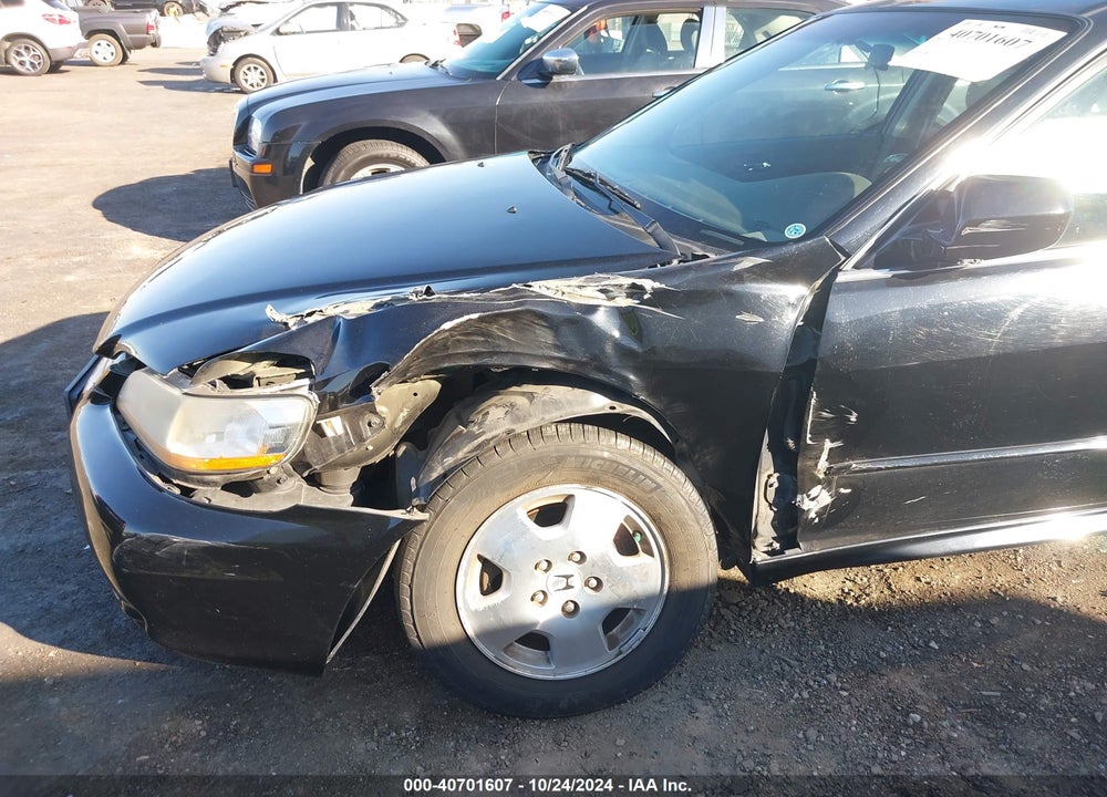 2001 HONDA ACCORD 3.0 EX VIN: 1HGCG16531A061003
