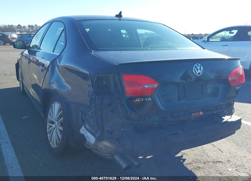 2014 VOLKSWAGEN JETTA 1.8T SEL VIN: 3VWL17AJXEM439329