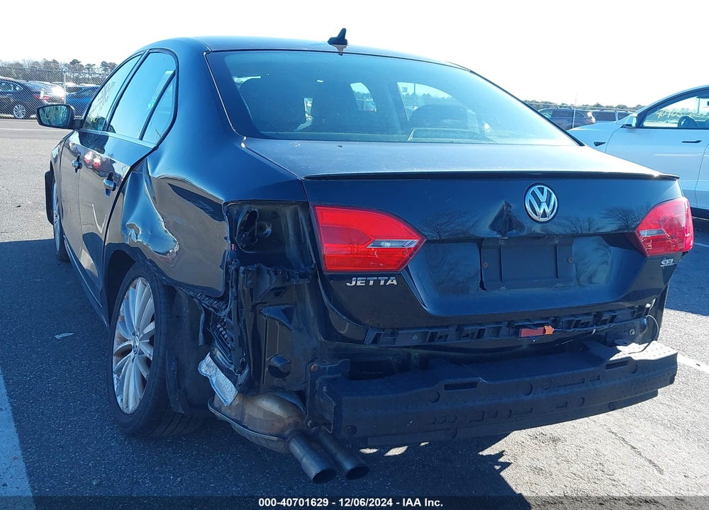 2014 VOLKSWAGEN JETTA 1.8T SEL VIN: 3VWL17AJXEM439329