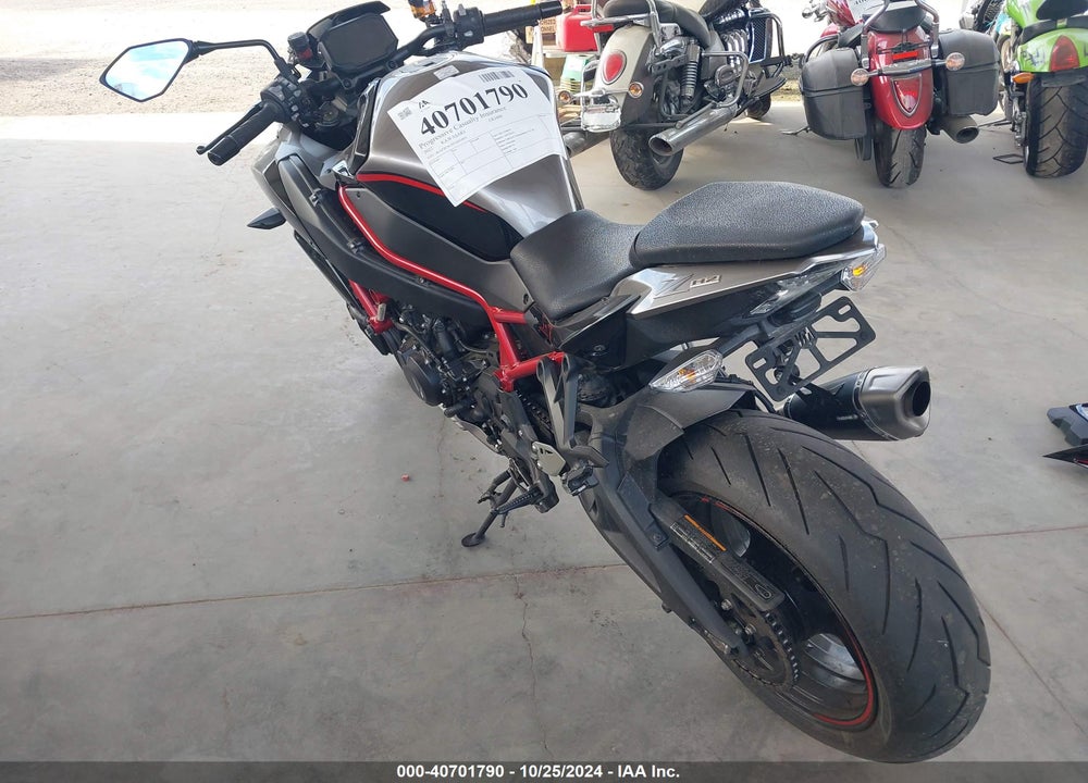 2022 KAWASAKI ZR1000 K VIN: JKAZRCK15NA014041