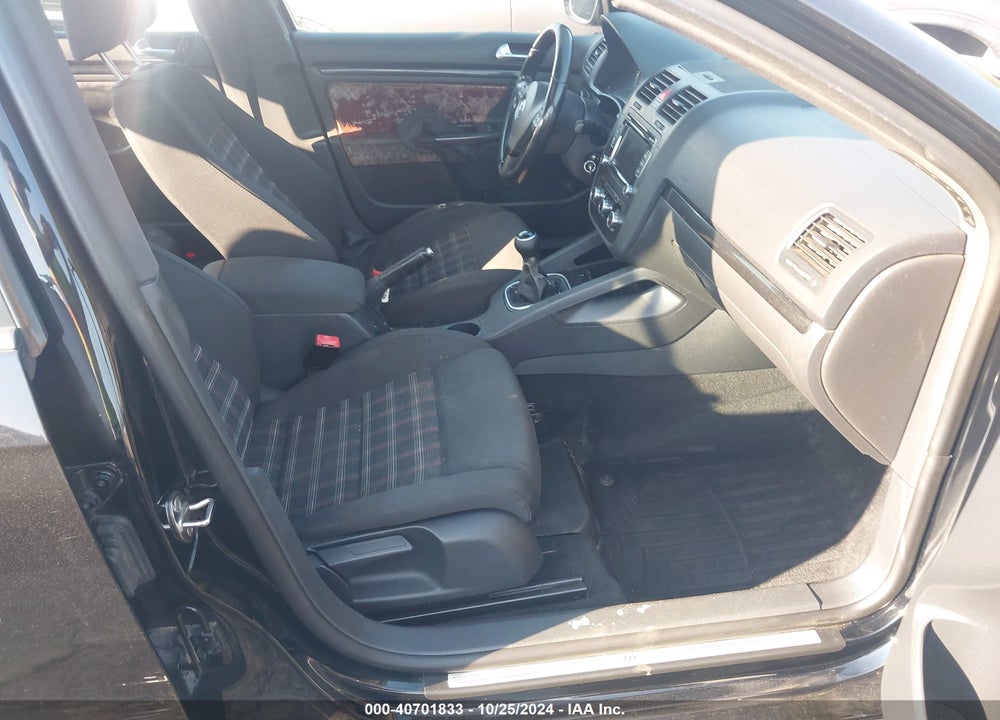2010 VOLKSWAGEN JETTA TDI CUP EDITION VIN: 3VWHL7AJ0AM176004