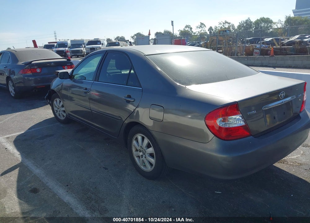 2004 TOYOTA CAMRY XLE VIN: 4T1BE30K74U795071