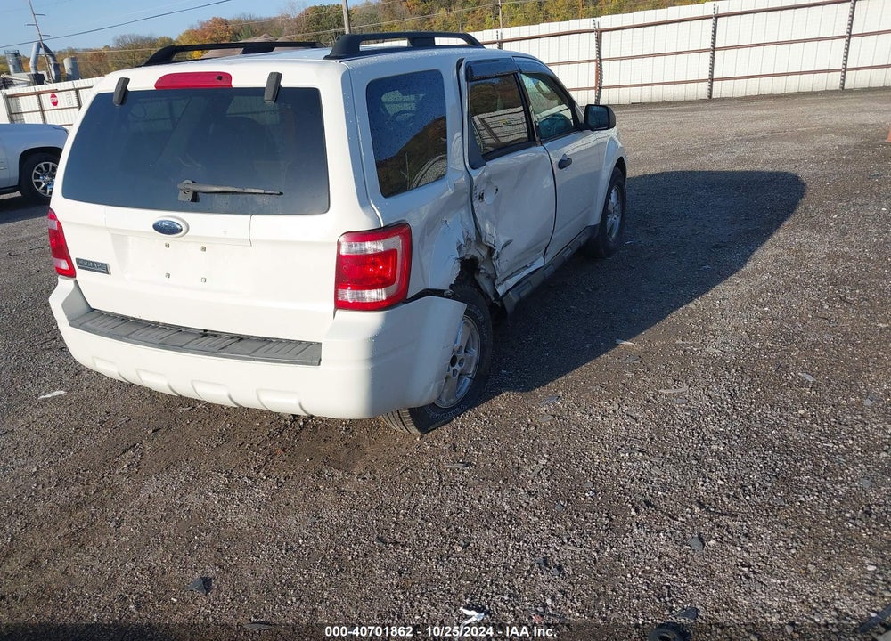 2009 FORD ESCAPE XLT VIN: 1FMCU03G59KA59102