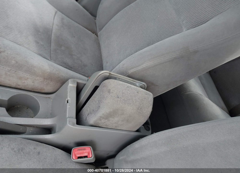 2005 TOYOTA COROLLA LE VIN: 2T1BR30E85C465781