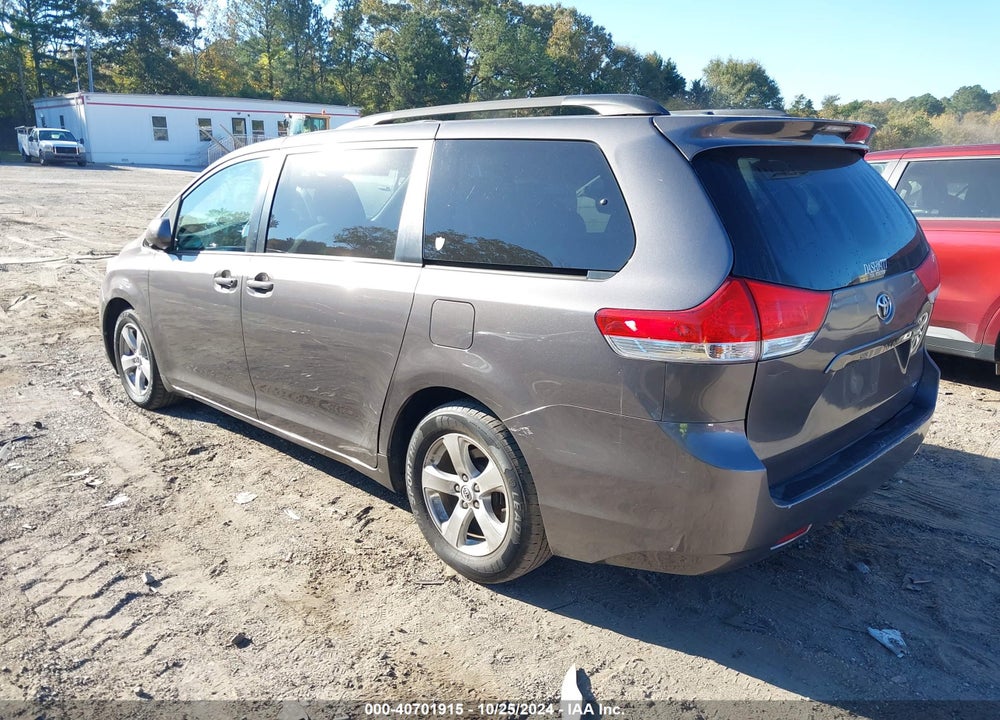 2013 TOYOTA SIENNA LE V6 8 PASSENGER VIN: 5TDKK3DC0DS321161