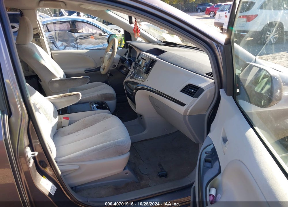 2013 TOYOTA SIENNA LE V6 8 PASSENGER VIN: 5TDKK3DC0DS321161