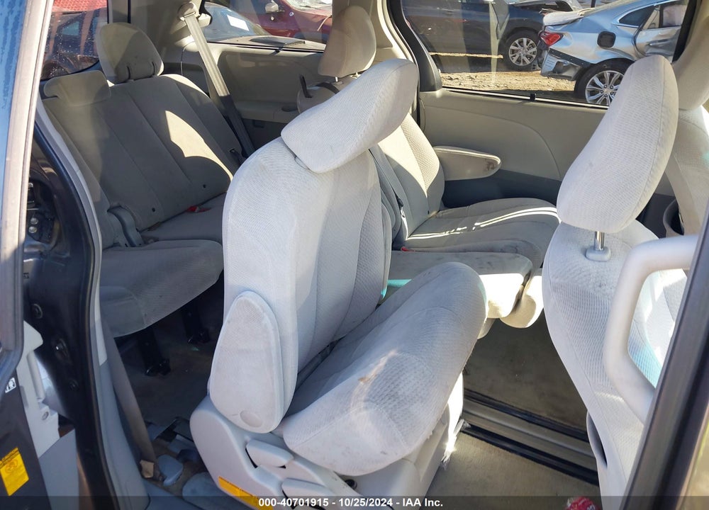 2013 TOYOTA SIENNA LE V6 8 PASSENGER VIN: 5TDKK3DC0DS321161
