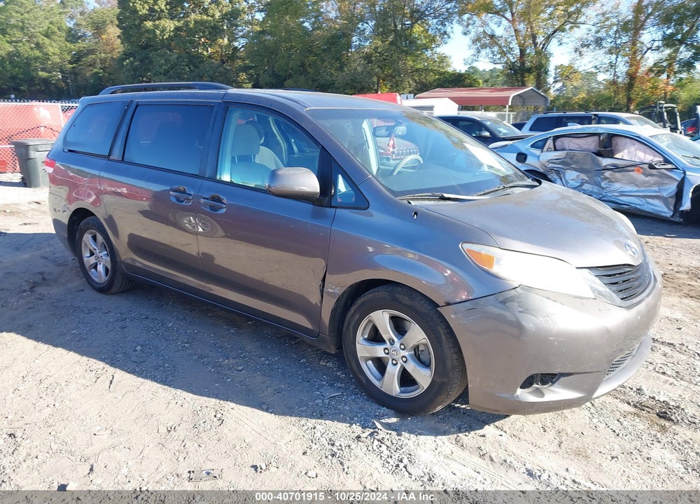 2013 TOYOTA SIENNA LE V6 8 PASSENGER VIN: 5TDKK3DC0DS321161