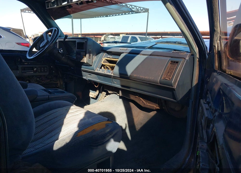 1992 CHEVROLET GMT-400 C1500 VIN: 2GCEC19K3N1100886
