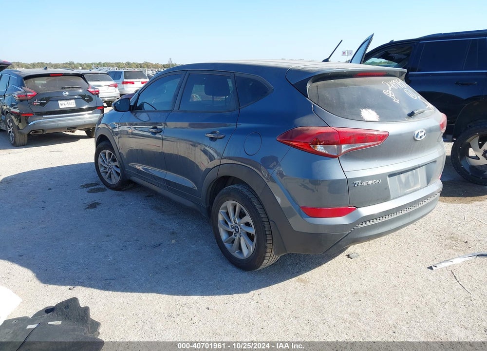 2018 HYUNDAI TUCSON SE VIN: KM8J23A41JU608777
