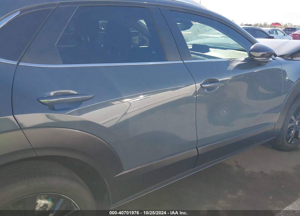 2022 MAZDA CX-30 CARBON EDITION VIN: 3MVDMBCL0NM456106