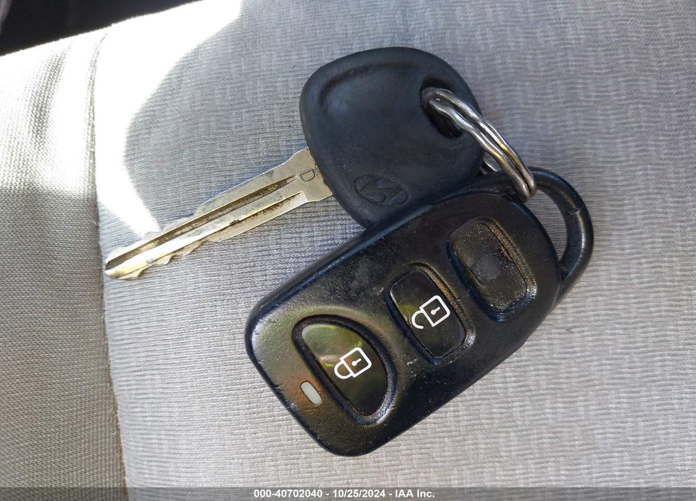 2008 HYUNDAI ELANTRA GLS/SE VIN: KMHDU46D98U433405
