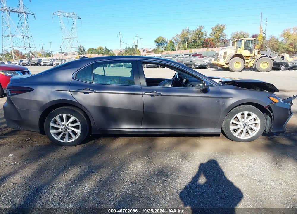 2021 TOYOTA CAMRY LE VIN: 4T1C11AKXMU612538