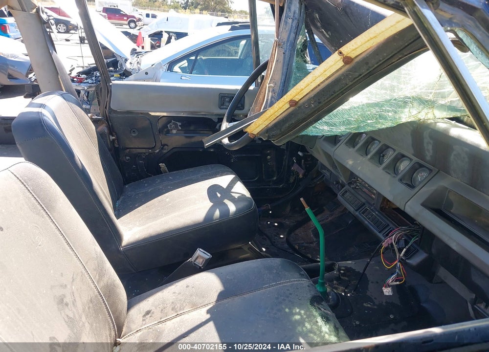 1990 JEEP WRANGLER / YJ LAREDO VIN: 2J4FY59T1LJ513287