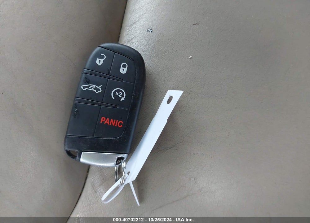 2014 CHRYSLER 300 VIN: 2C3CCAAG1EH103490
