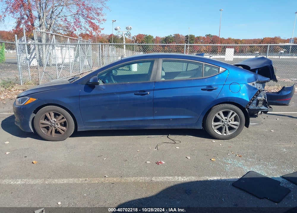 2017 HYUNDAI ELANTRA SE VIN: 5NPD84LF9HH189425