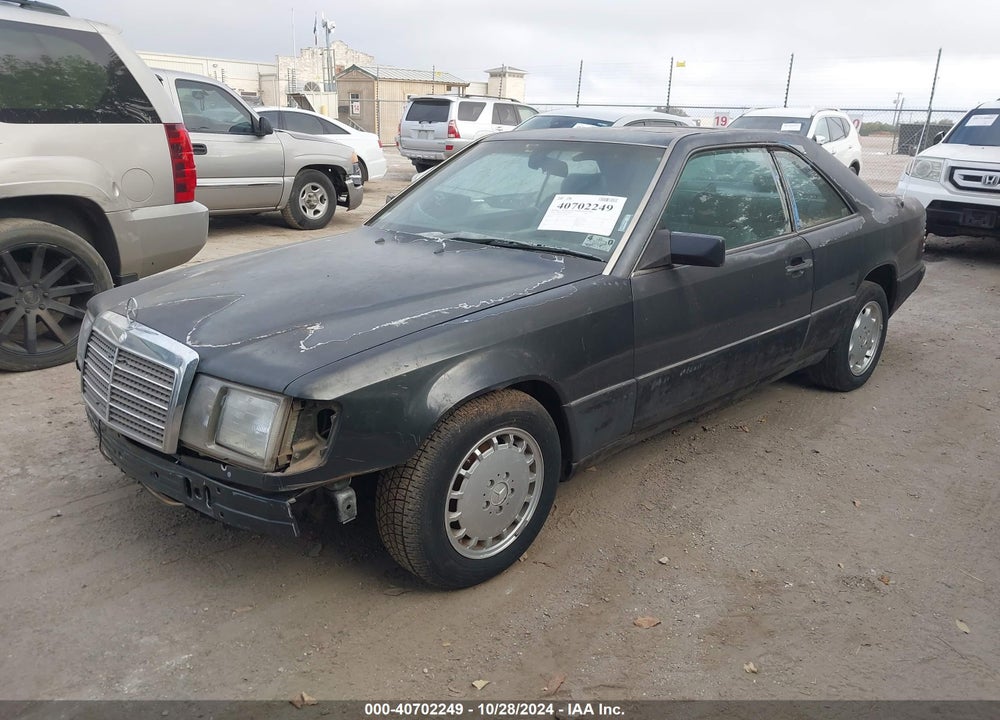 1990 MERCEDES-BENZ 300 CE VIN: WDBEA51D9LB134899