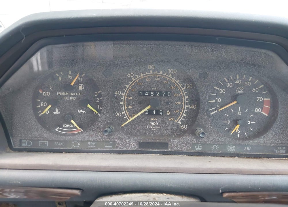 1990 MERCEDES-BENZ 300 CE VIN: WDBEA51D9LB134899