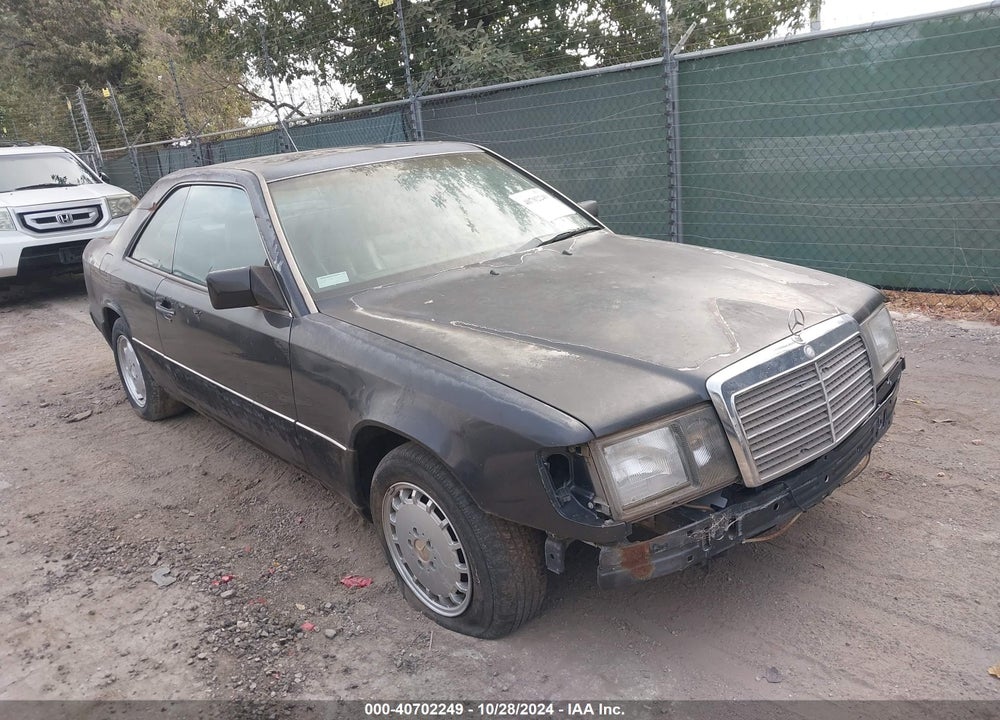 1990 MERCEDES-BENZ 300 CE VIN: WDBEA51D9LB134899