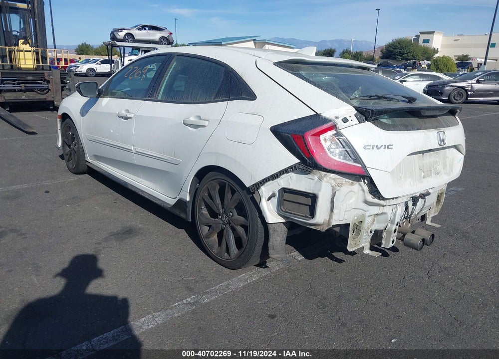 2018 HONDA CIVIC SPORT TOURING VIN: SHHFK7H98JU220844