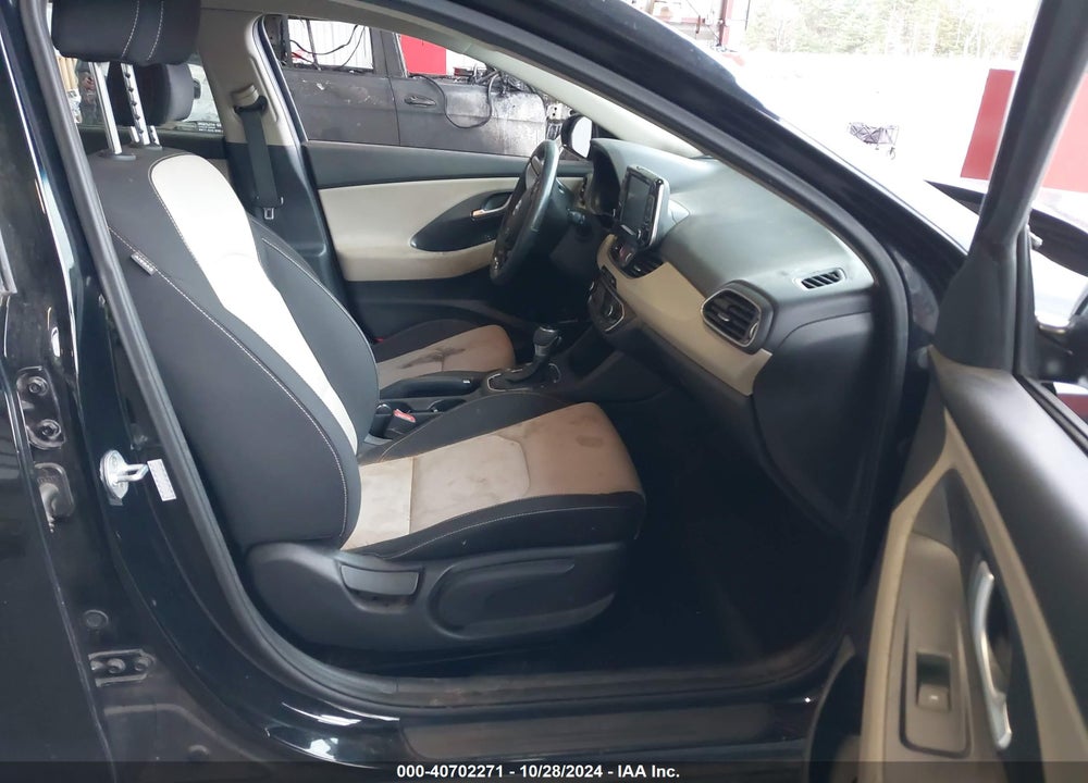 2018 HYUNDAI ELANTRA GT VIN: KMHH35LE1JU030306
