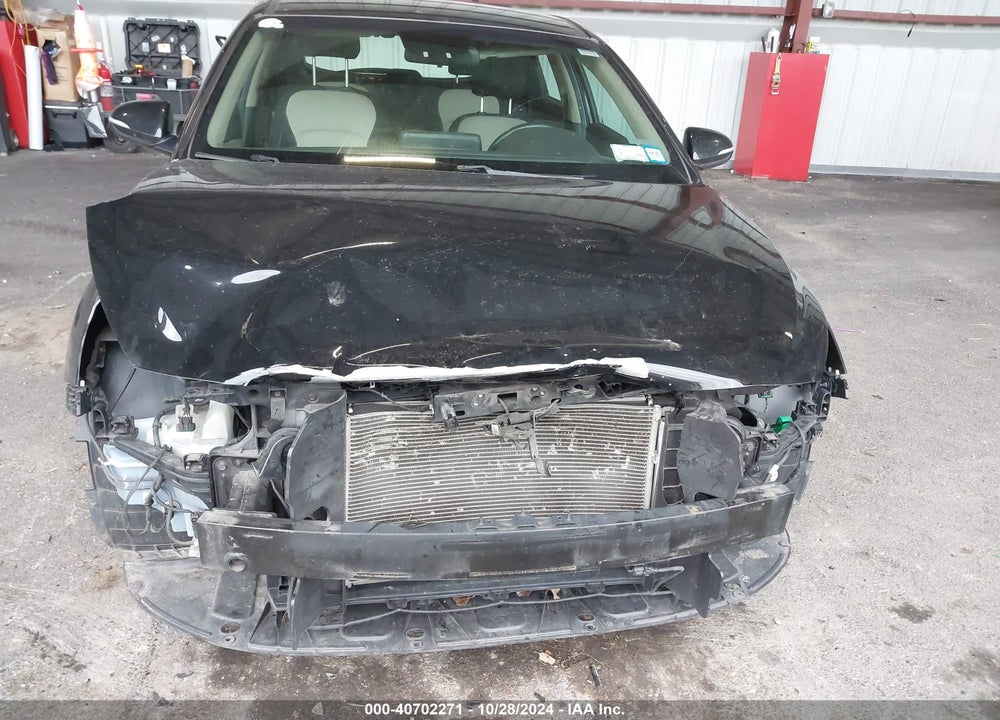 2018 HYUNDAI ELANTRA GT VIN: KMHH35LE1JU030306