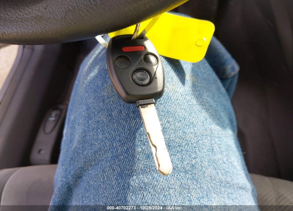 2006 HONDA CIVIC LX VIN: 1HGFA16506L010360