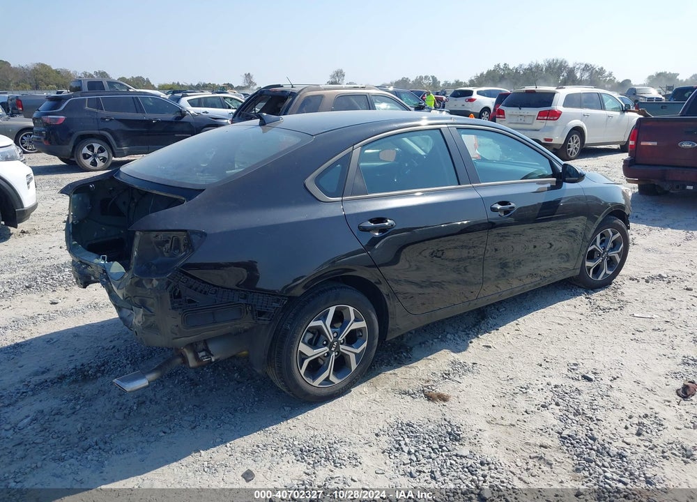 2021 KIA FORTE LXS VIN: 3KPF24AD4ME382740