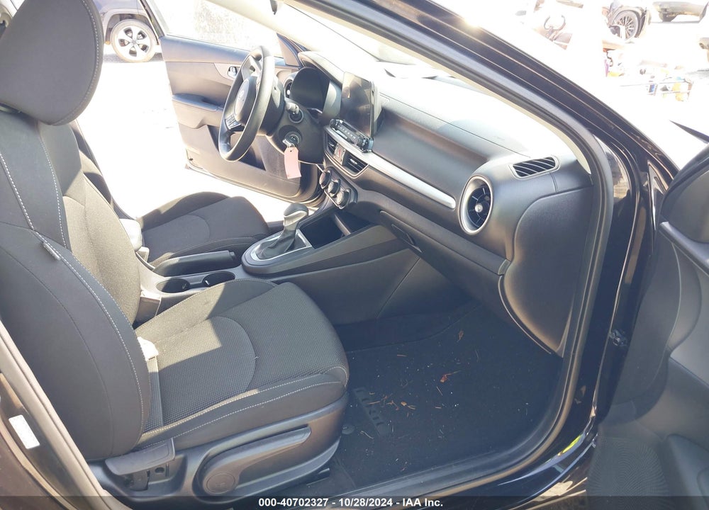 2021 KIA FORTE LXS VIN: 3KPF24AD4ME382740