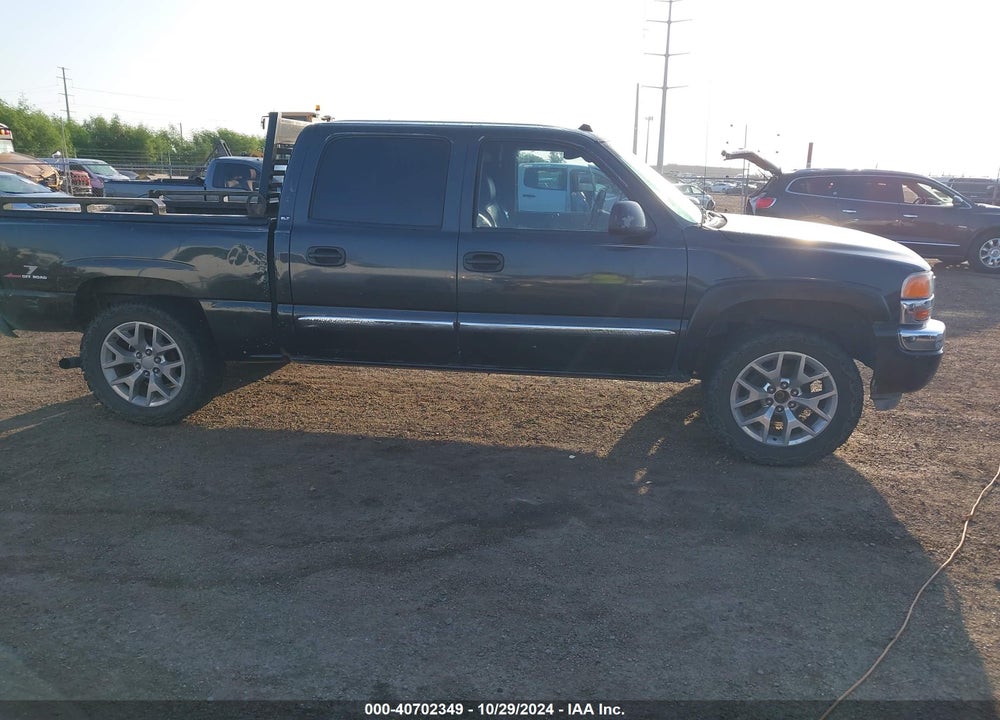 2005 GMC SIERRA 1500 SLE VIN: 2GTEK13T651208276
