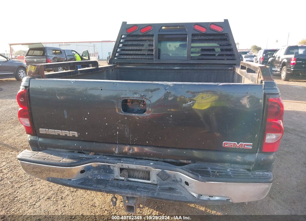 2005 GMC SIERRA 1500 SLE VIN: 2GTEK13T651208276