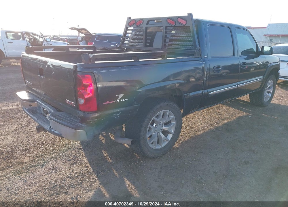 2005 GMC SIERRA 1500 SLE VIN: 2GTEK13T651208276