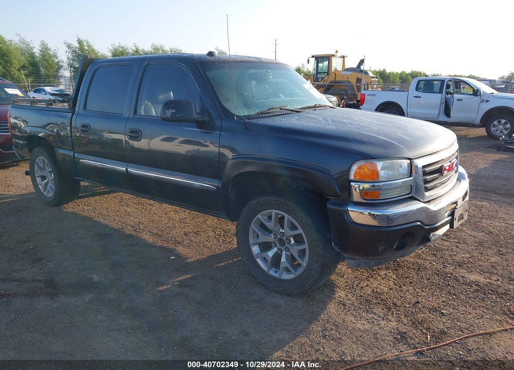2005 GMC SIERRA 1500 SLE VIN: 2GTEK13T651208276