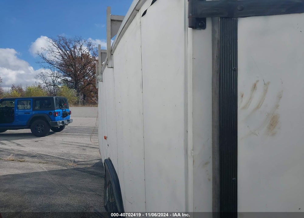 2001 UNITED EXPRESS LINE INC --- VIN: 48B500H2812025705
