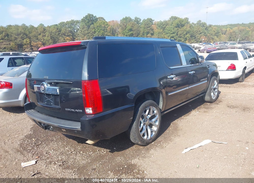 2010 CADILLAC ESCALADE ESV PREMIUM VIN: 1GYUKJEF6AR153424