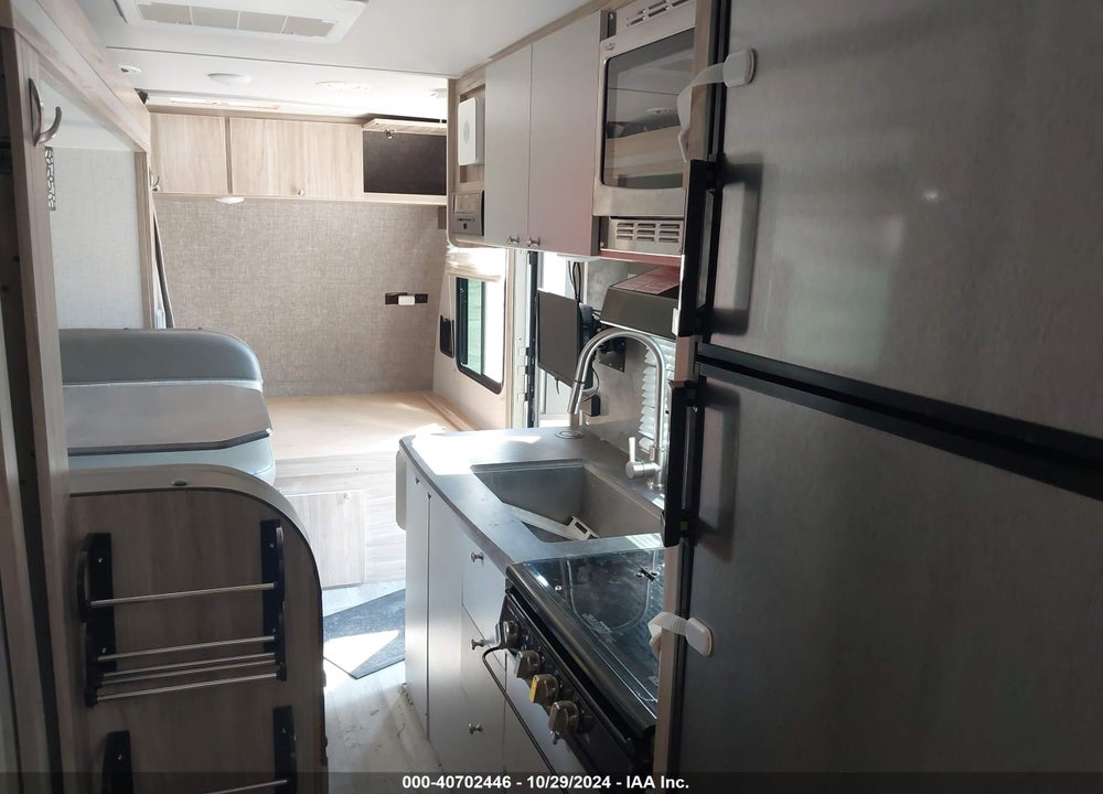 2021 WINNEBAGO OTHER VIN: 54CTM2J24M3053611