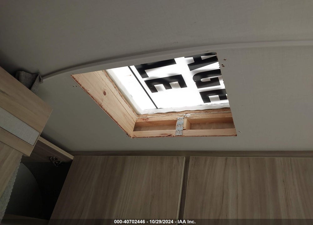 2021 WINNEBAGO OTHER VIN: 54CTM2J24M3053611