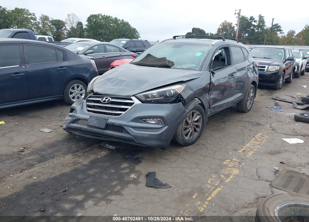 2017 HYUNDAI TUCSON SE VIN: KM8J33A4XHU377952