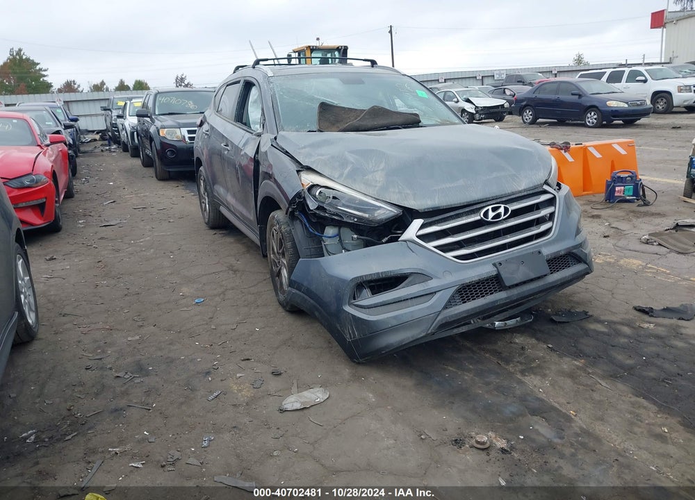 2017 HYUNDAI TUCSON SE VIN: KM8J33A4XHU377952